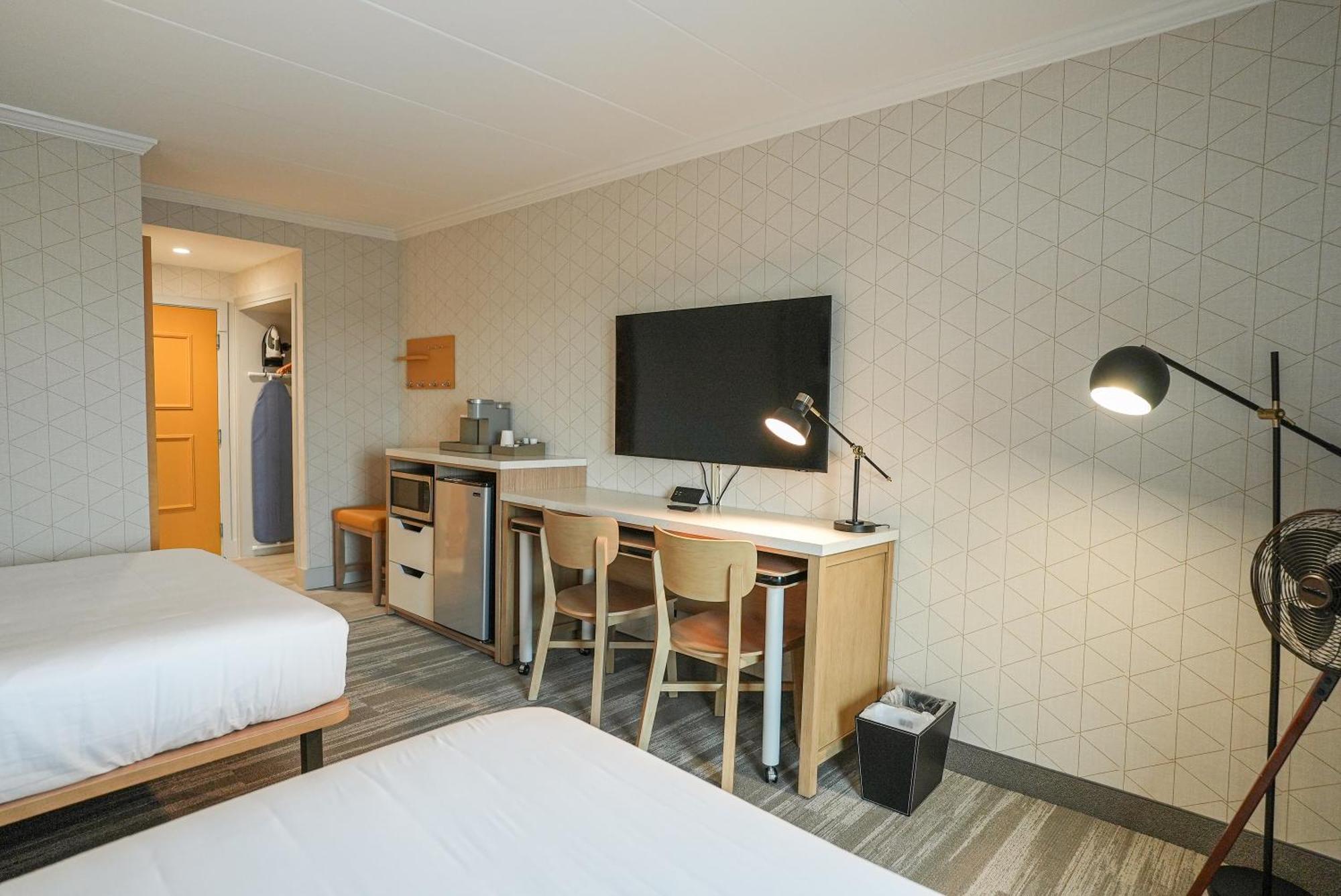 The Boulevard Hotel Бич Хейвен Экстерьер фото